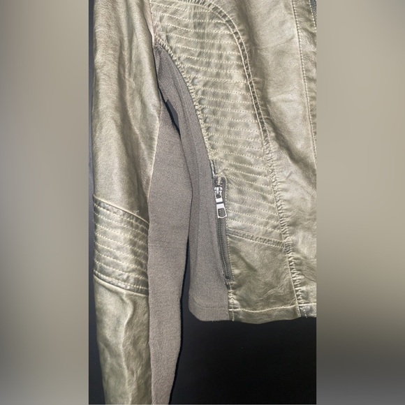 Maurices Size L Faux Leather Jacket Polyester Goth Esthetics Punk Rock - Picture 2 of 6